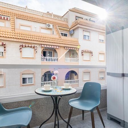 Apartamento Centrico Con Garaje Torrevieja Eksteriør billede