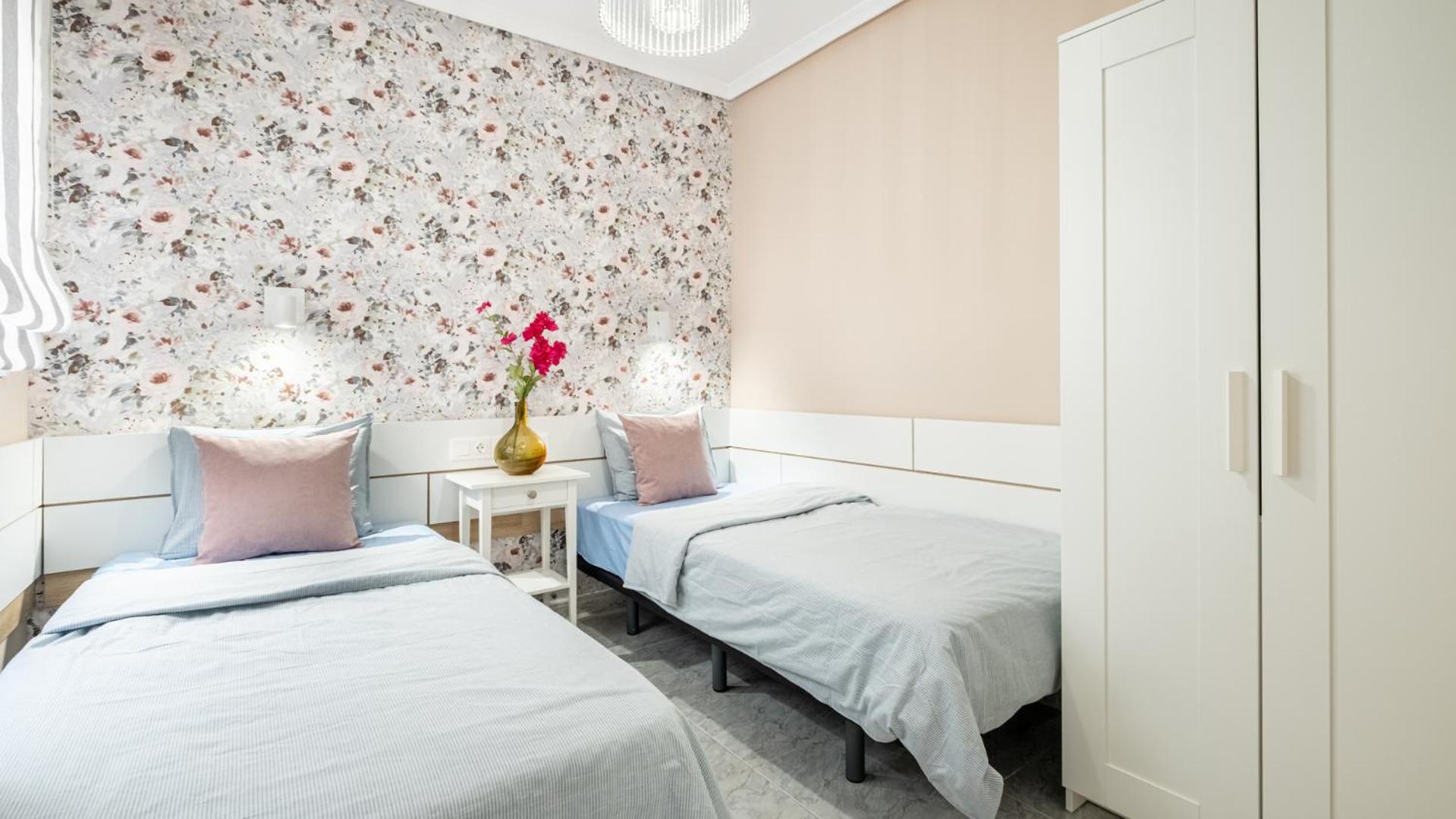 Apartamento Centrico Con Garaje Torrevieja Eksteriør billede